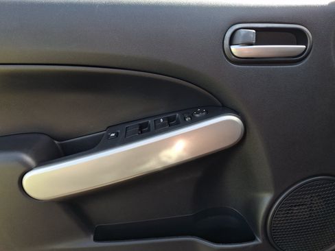 Used 2014 MAZDA MAZDA2 Sport FWD image 14