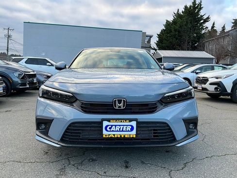 Used 2022 Honda Civic Touring image 3