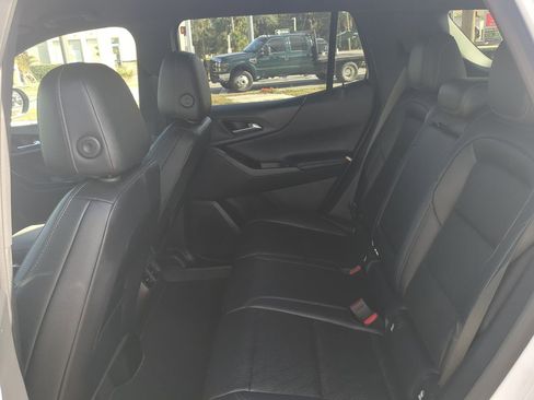 New 2025 Chevrolet Equinox LT w/ Convenience Package II image 13