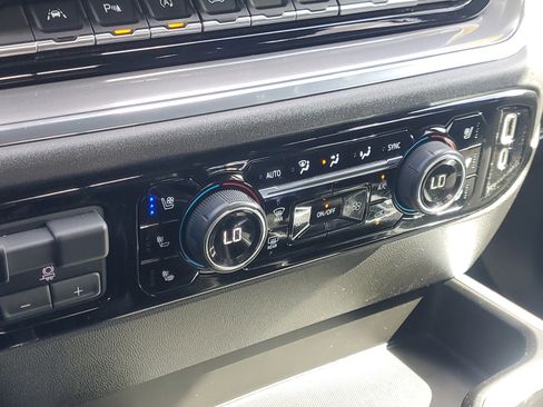 Used 2023 Chevrolet Silverado 1500 High Country image 28