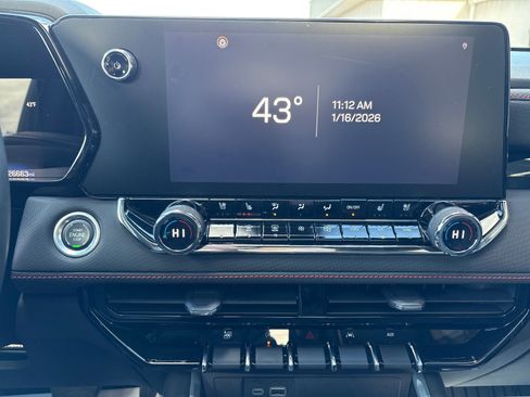 Used 2023 Chevrolet Colorado Z71 w/ Z71 Convenience Package 2 image 24