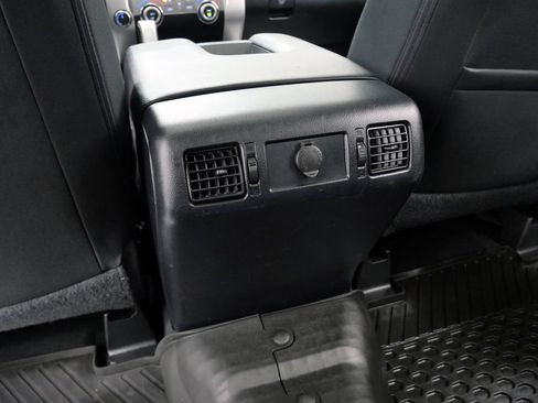 Used 2021 Toyota Tundra SR5 AWD/4WD image 20