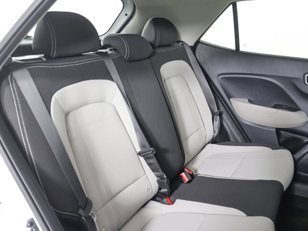 Certified 2026 Hyundai Venue SEL FWD image 28