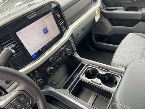 Used 2026 Ford F250 XLT w/ XLT Premium Package AWD/4WD image 11