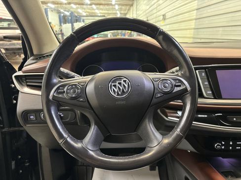 Used 2018 Buick Enclave Avenir w/ Avenir Technology Package AWD/4WD image 11