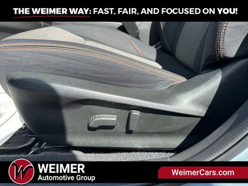 Used 2022 Subaru Crosstrek 2.0i Premium w/ Moonroof Package AWD/4WD image 11