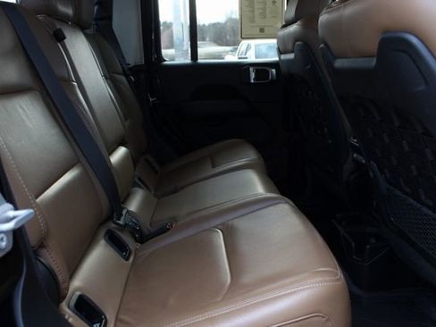 Used 2020 Jeep Gladiator Rubicon image 40