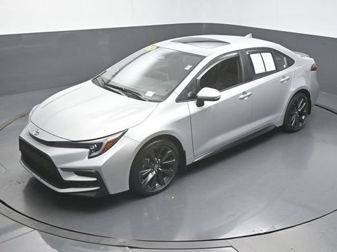 Used 2025 Toyota Corolla XSE FWD image 42