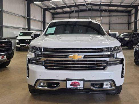 Used 2021 Chevrolet Silverado 1500 High Country w/ Technology Package image 2