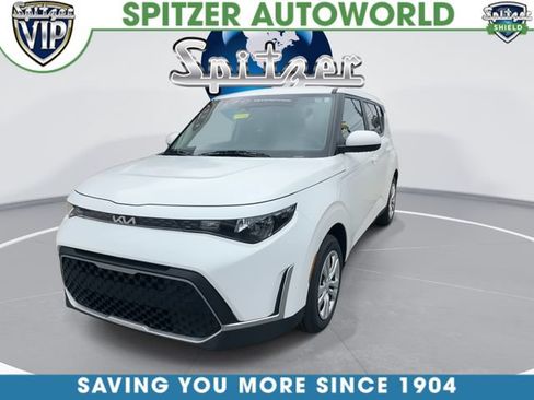 Certified 2023 Kia Soul LX FWD image 3
