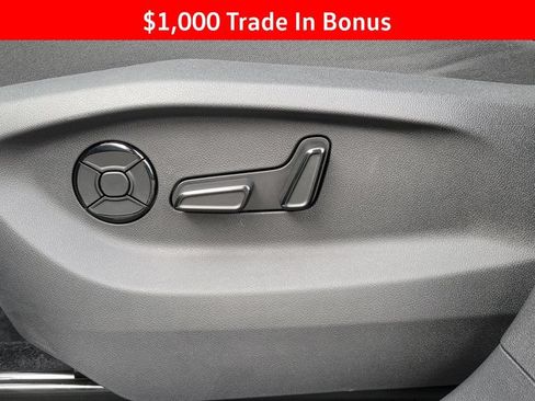 New 2026 Volkswagen Tiguan SE FWD image 24