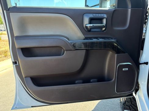 Used 2016 GMC Sierra 2500 Denali w/ Duramax Plus Package image 15