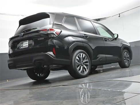 New 2025 Subaru Forester Touring image 41