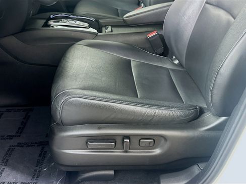 Certified 2022 Honda Pilot Touring image 17