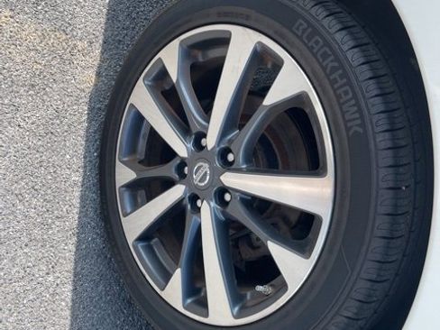 Used 2017 Nissan Altima 2.5 SR image 23