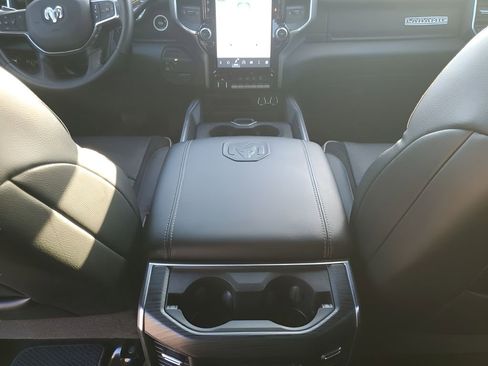 Used 2024 RAM 2500 Laramie w/ Night Edition image 23