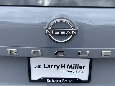 Used 2023 Nissan Rogue Platinum w/ Platinum Premium Package AWD/4WD image 25