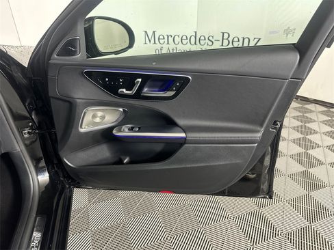 Used 2025 Mercedes-Benz C 300 Sedan image 15