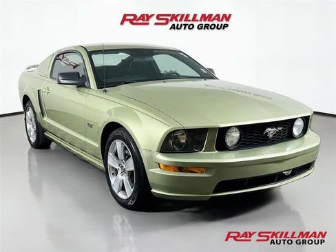 Used 2006 Ford Mustang GT Premium RWD image 1