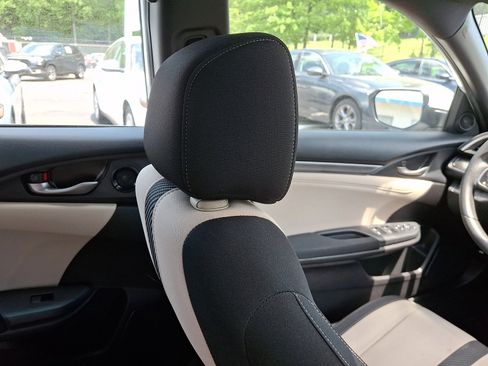 Certified 2018 Honda Civic EX image 13