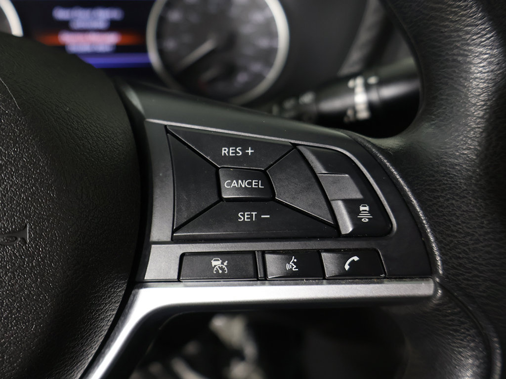 Used 2025 Nissan Sentra SV FWD image 39