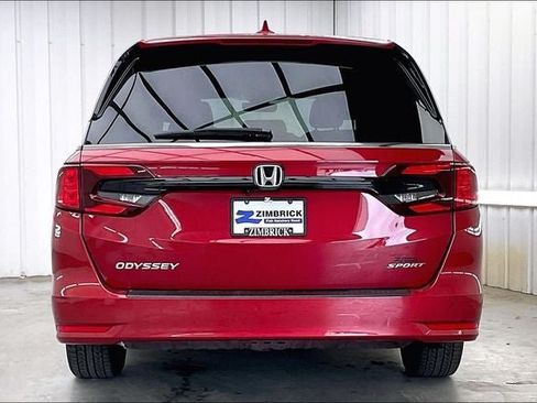 Certified 2024 Honda Odyssey Sport image 4