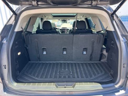 Certified 2025 Subaru Ascent Limited AWD/4WD image 11