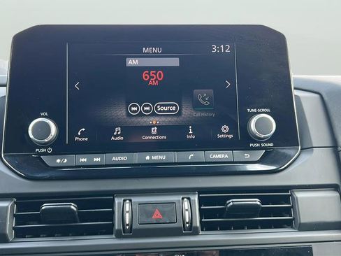 Used 2025 Nissan Pathfinder S FWD image 28