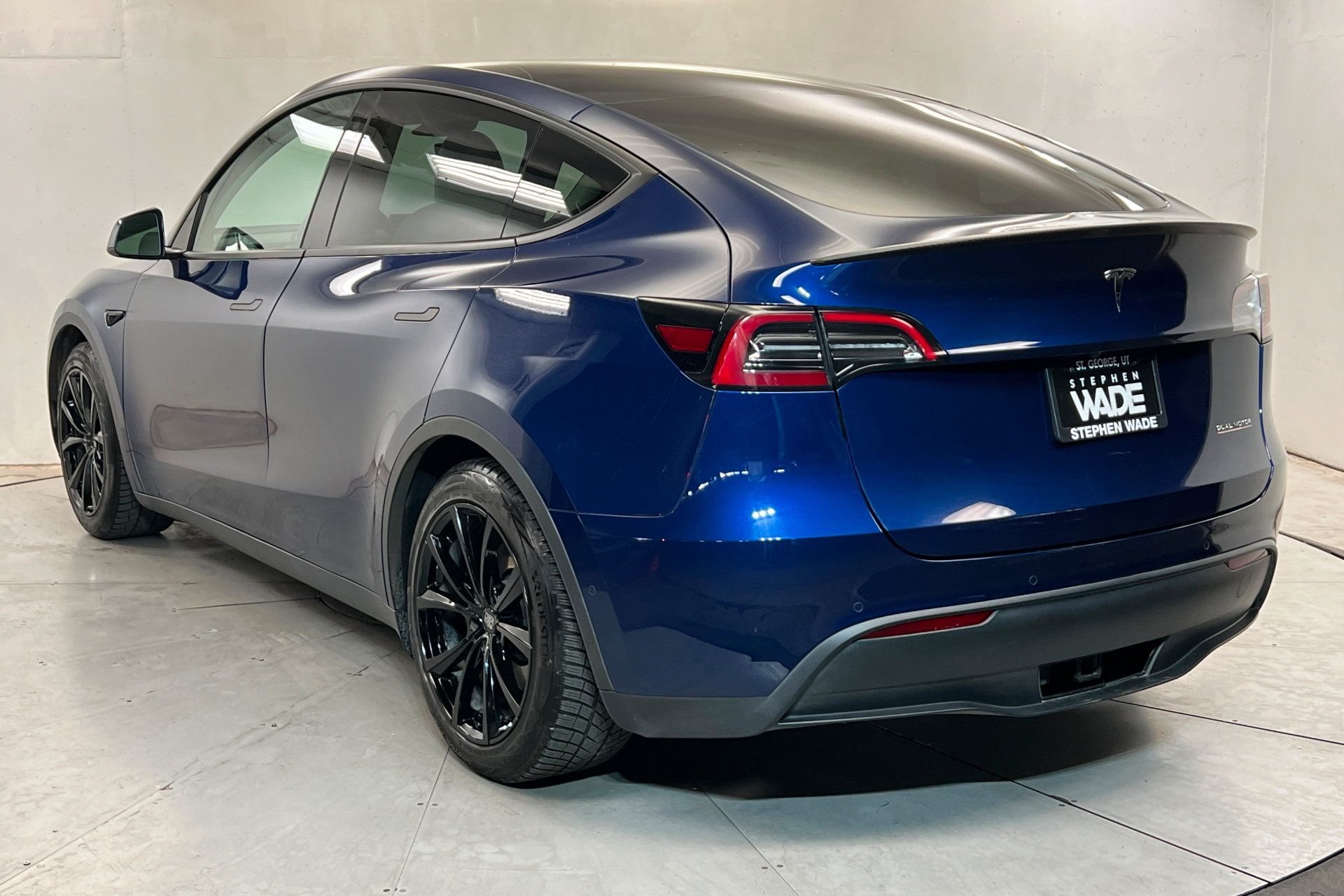 Used 2022 Tesla Model Y Performance AWD/4WD image 3