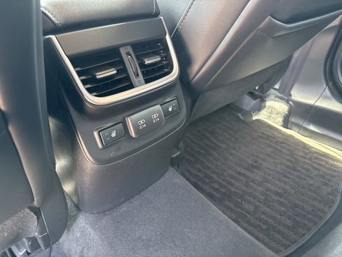 Used 2022 Subaru Outback Limited image 15