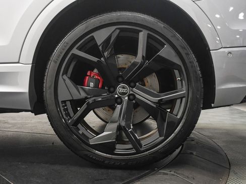 Used 2021 Audi RS Q8 w/ Black Optic Package image 32