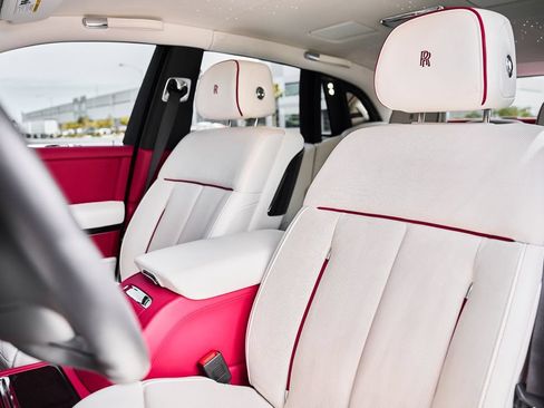Used 2023 Rolls-Royce Phantom Sedan RWD image 61