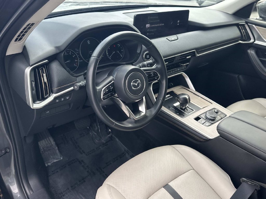 Used 2025 MAZDA CX-90 3.3 Turbo w/ Preferred Package AWD/4WD image 11