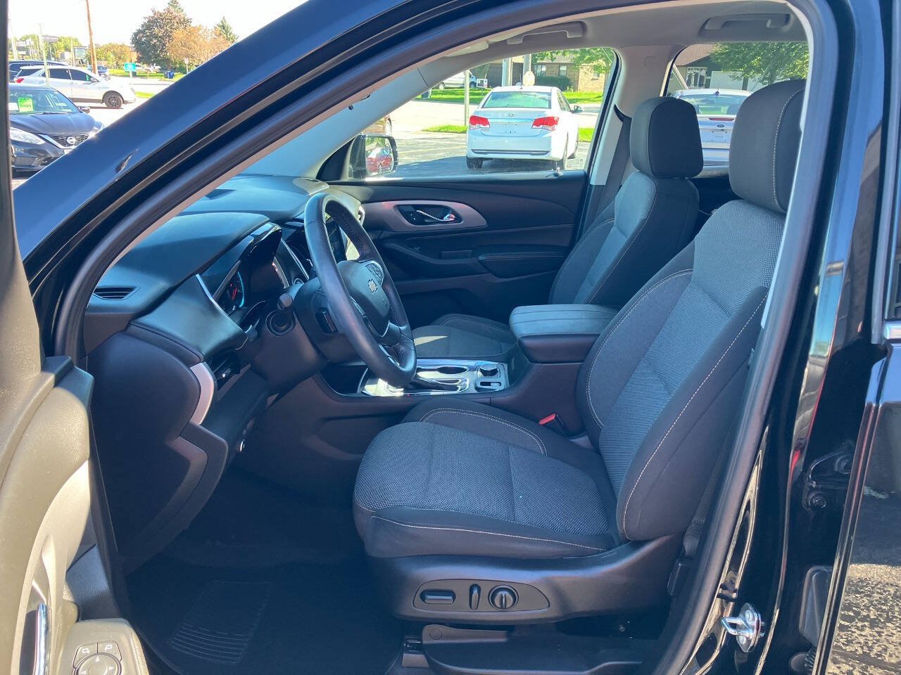 Used 2018 Chevrolet Traverse LT AWD/4WD image 10
