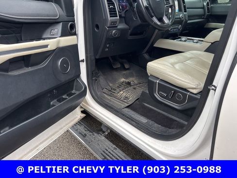 Used 2019 Ford Expedition Platinum AWD/4WD image 11