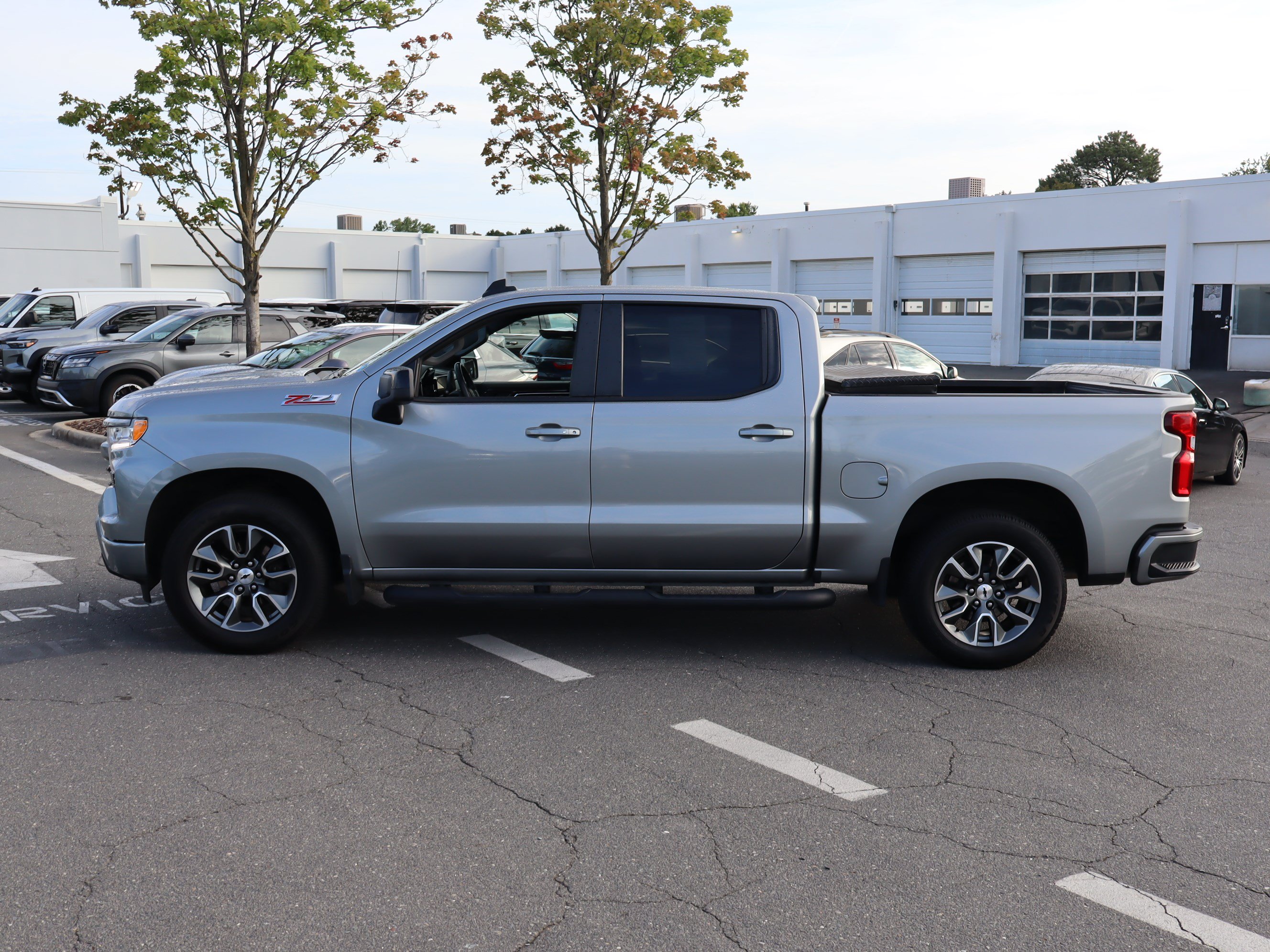 Used 2024 Chevrolet Silverado 1500 RST w/ Z71 Off-Road Package AWD/4WD image 7