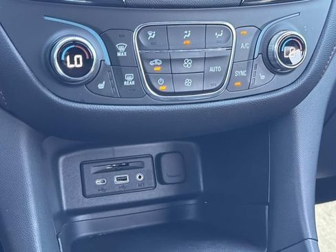 Used 2023 Chevrolet Equinox RS w/ RS Leather Package FWD image 34