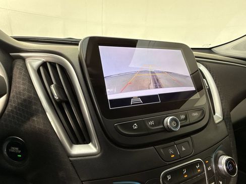 Used 2024 Chevrolet Malibu LT FWD image 8