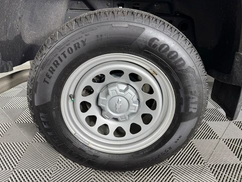 Used 2024 Chevrolet Colorado W/T w/ WT Convenience Package image 29