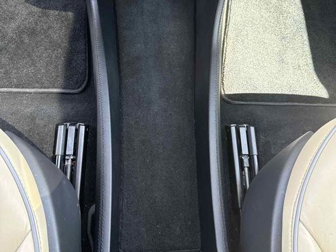 Used 2012 Tesla Model S Performance RWD image 40