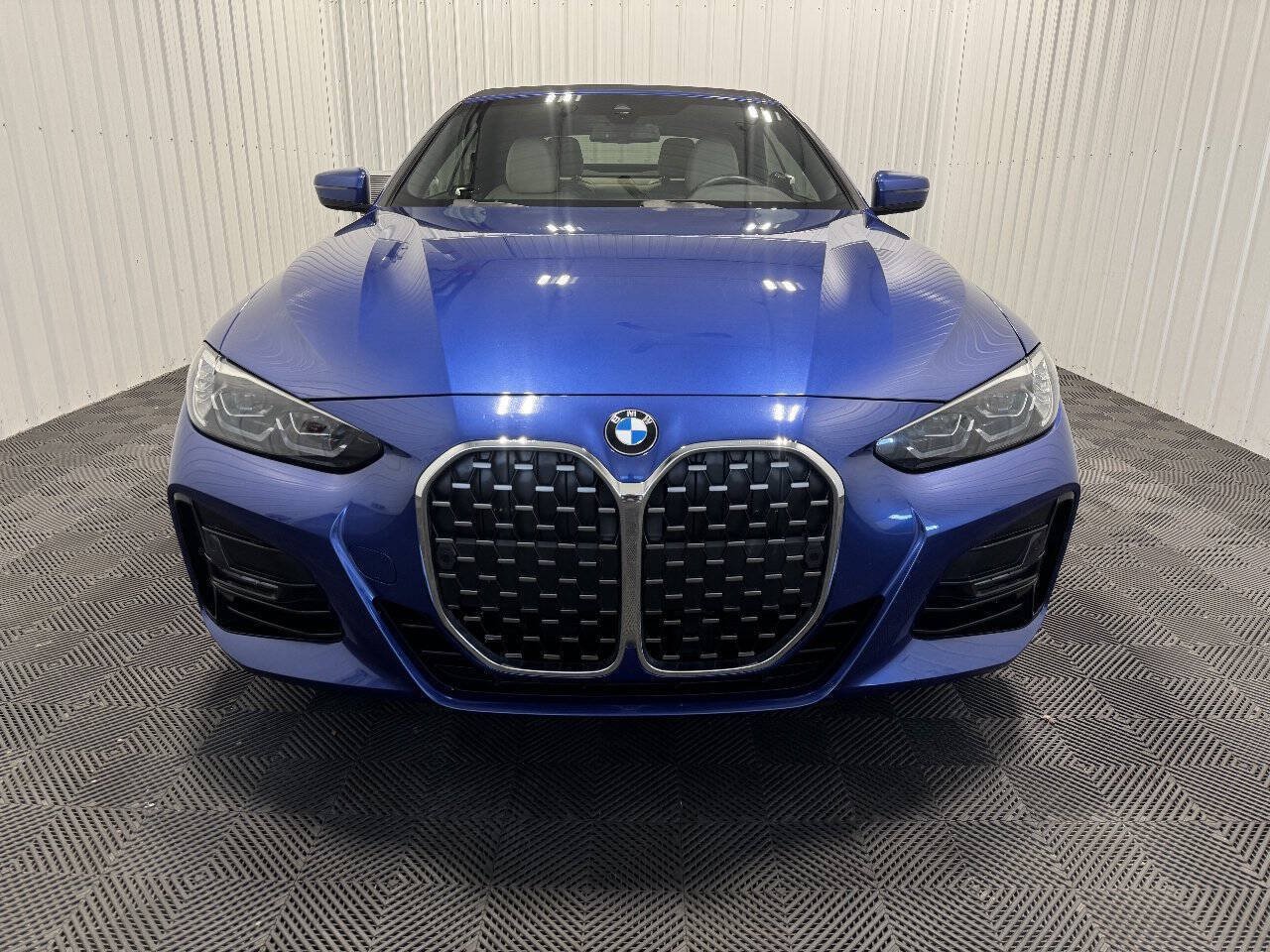 Used 2023 BMW 430i Convertible w/ M Sport Package RWD image 2