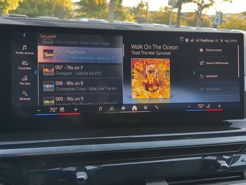 Used 2025 BMW X7 xDrive40i w/ M Sport Package image 15