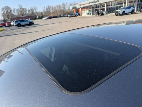 Used 2022 Honda CR-V EX-L image 4