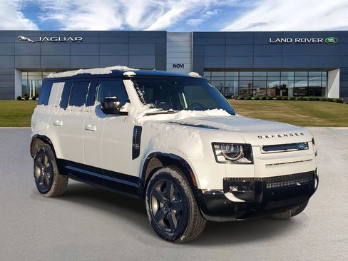 Used 2026 Land Rover Defender 110 X-Dynamic SE image 4