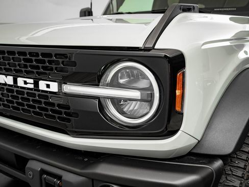 Used 2023 Ford Bronco Wildtrak image 15