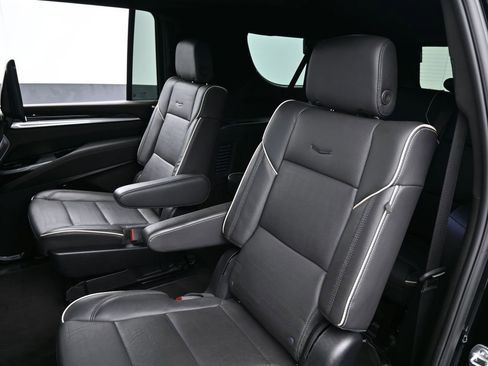 Used 2025 Cadillac Escalade ESV Sport w/ Touring Package image 44