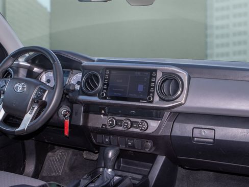 Used 2022 Toyota Tacoma SR5 image 8