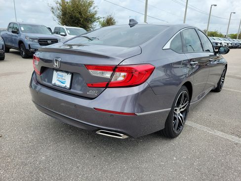 Used 2021 Honda Accord Touring image 6