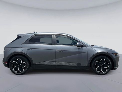 Used 2024 Hyundai Ioniq 5 SEL RWD image 2