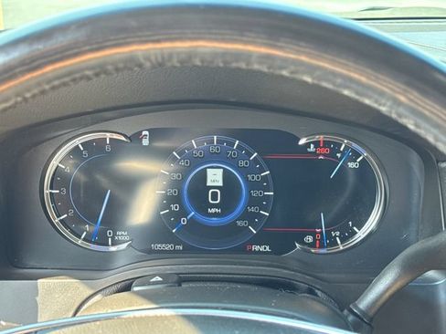 Used 2020 Cadillac Escalade ESV Premium Luxury RWD image 19